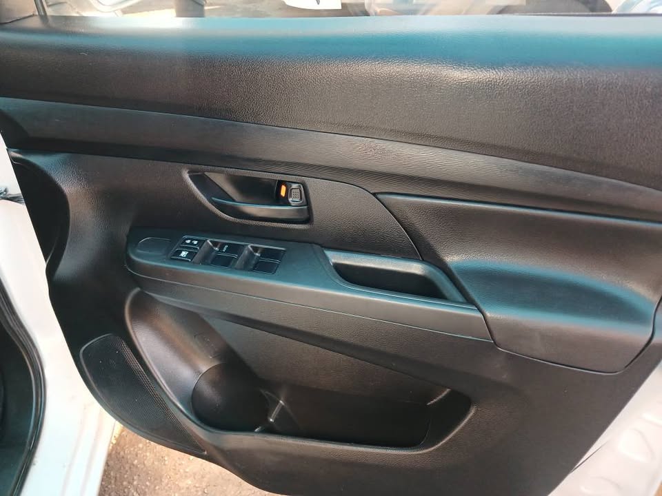 2023 SUZUKI ERTIGA 1.5 7SEATER  Transmission: Manual  Mileage: 94000km Fueltype: Petrol  White