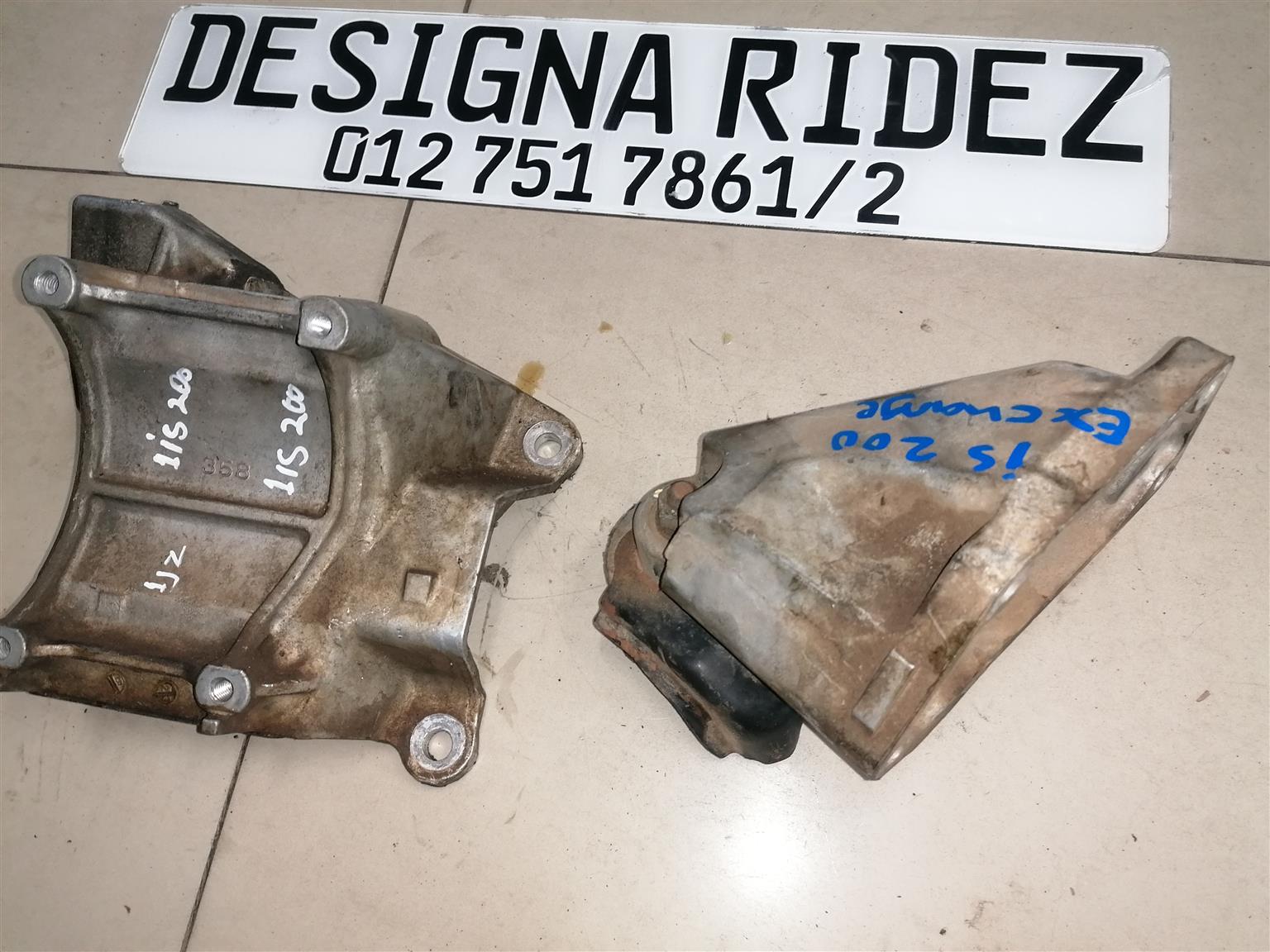 ENGINE BRACKET - Private Seller