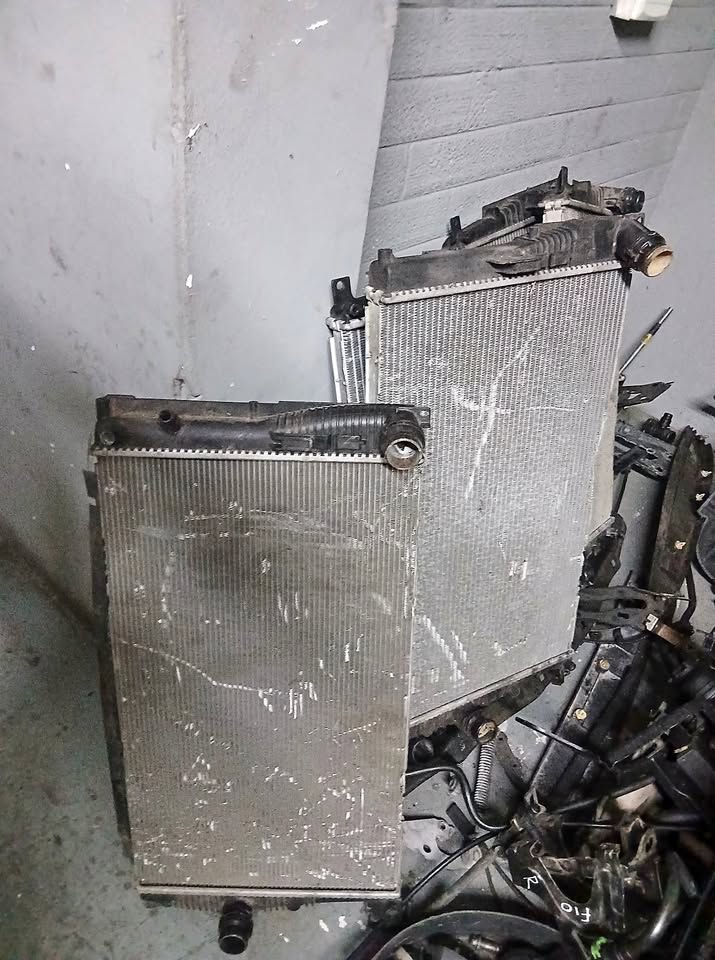 Bmw f30 n20 320i radiators - Private Seller Bmw f30 n20 320i radiators - Private Seller