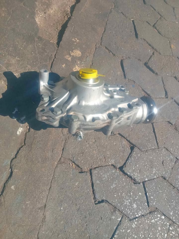 BMW 5 M5 G30 M8 X5 X6 X7 G05 G06 G07 4.4L AWD 3.38 FRONT AXLE DIFFERENTIAL 2016-2024 31517647388 764 - Private Seller BMW 5 M5 G30 M8 X5 X6 X7 G05 G06 G07 4.4L AWD 3.38 FRONT AXLE DIFFERENTIAL 2016-2024 31517647388 764 - Private Seller