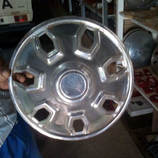 Datsun SSS, wheel caps - Private Seller Datsun SSS, wheel caps - Private Seller