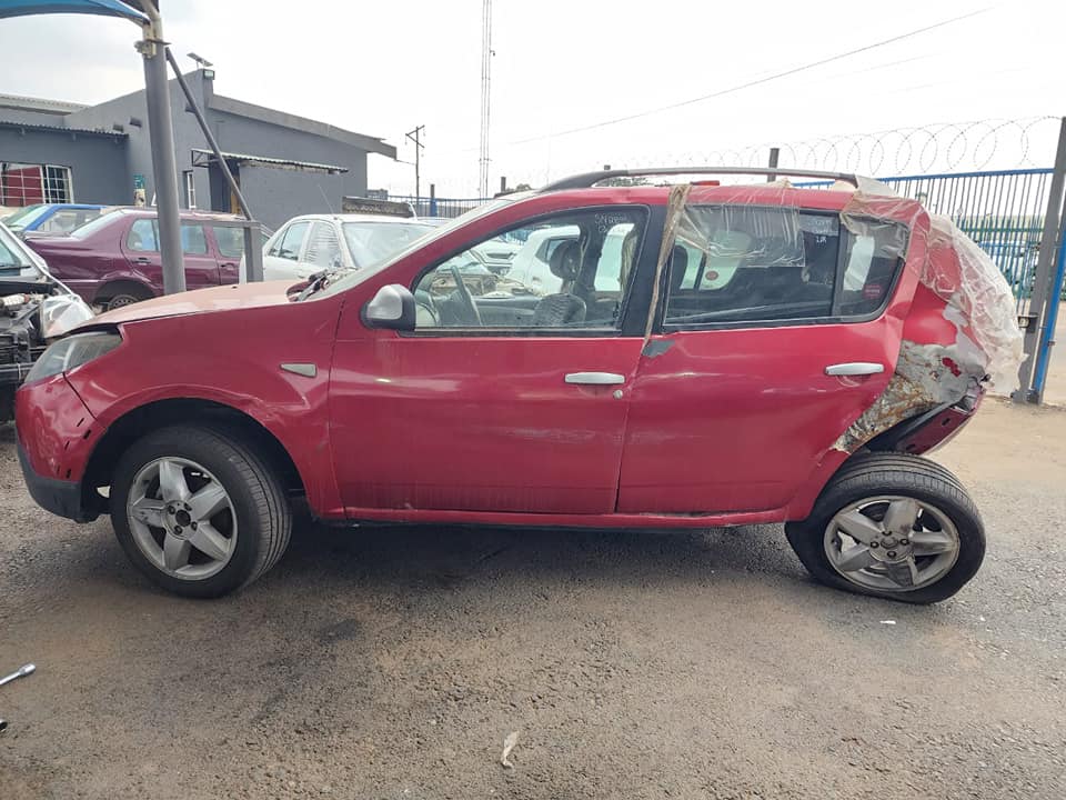 Renault Sandero 1.6 Stripping For Spares/Parts - Private Seller