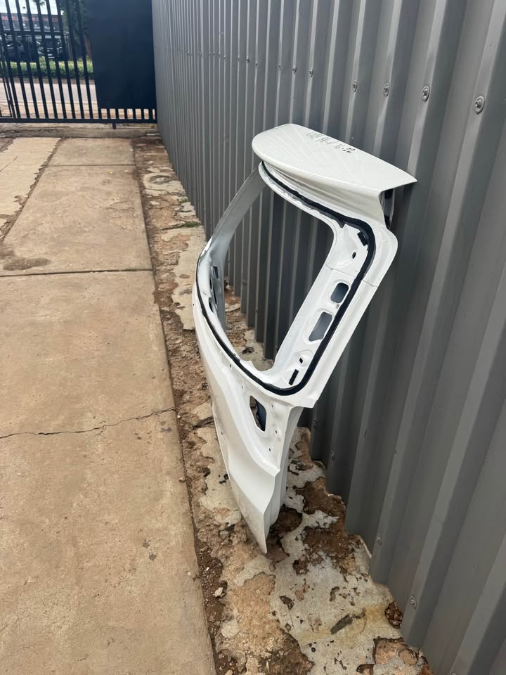 Honda BR-V Boot Lid Tailgate - Private Seller Honda BR-V Boot Lid Tailgate - Private Seller
