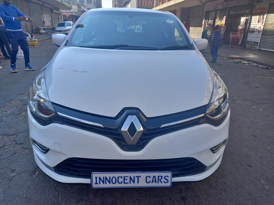 2018 RENAULT CLIO 4 T900 PETEOL, MANUAL, WHITE COLOR, MILEAGE 84000KM, 2018 RENAULT CLIO 4 T900 PETEOL, MANUAL, WHITE COLOR, MILEAGE 84000KM,