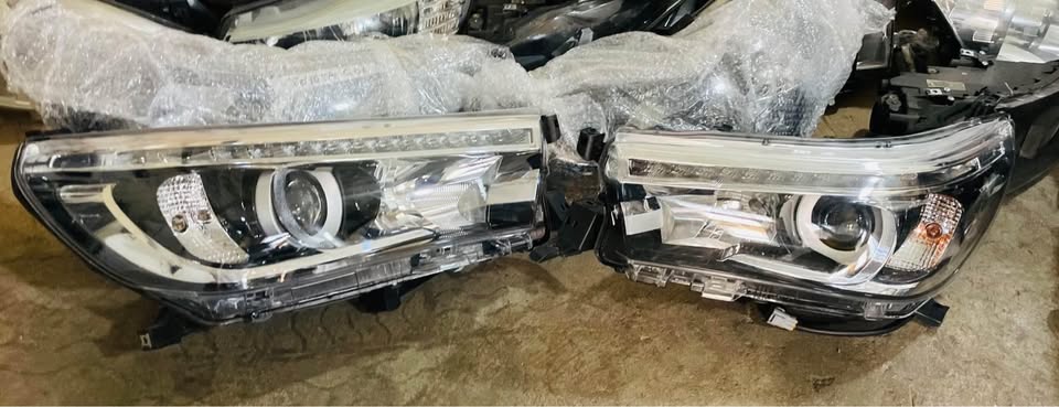 Toyota Hilux GD6 LED headlights - Private Seller Toyota Hilux GD6 LED headlights - Private Seller
