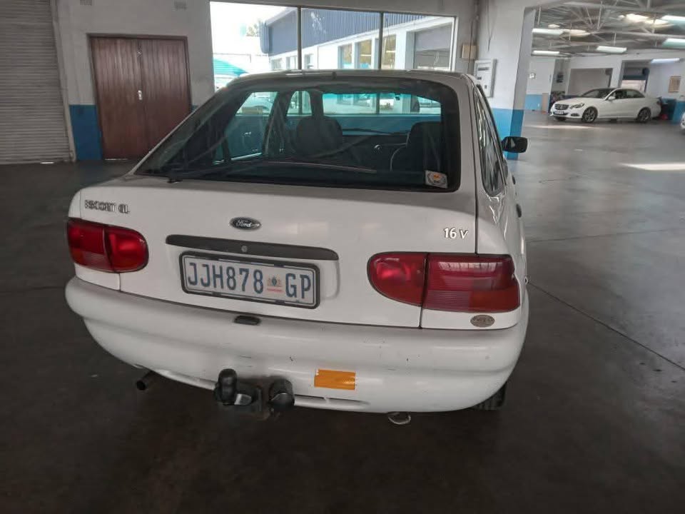 1996 Ford Escort GL 16V Ford GL