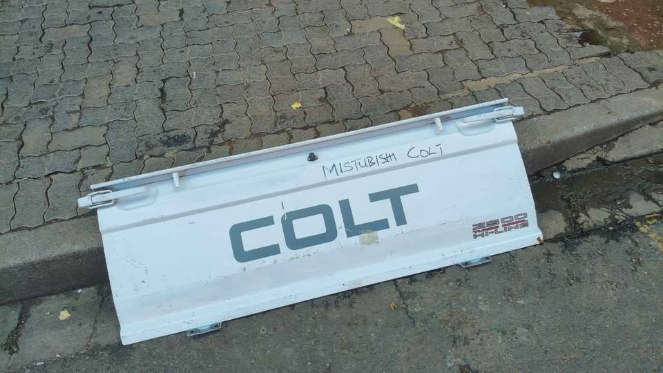 MITSUBISHI COLT TAIL GATE - Private Seller MITSUBISHI COLT TAIL GATE - Private Seller