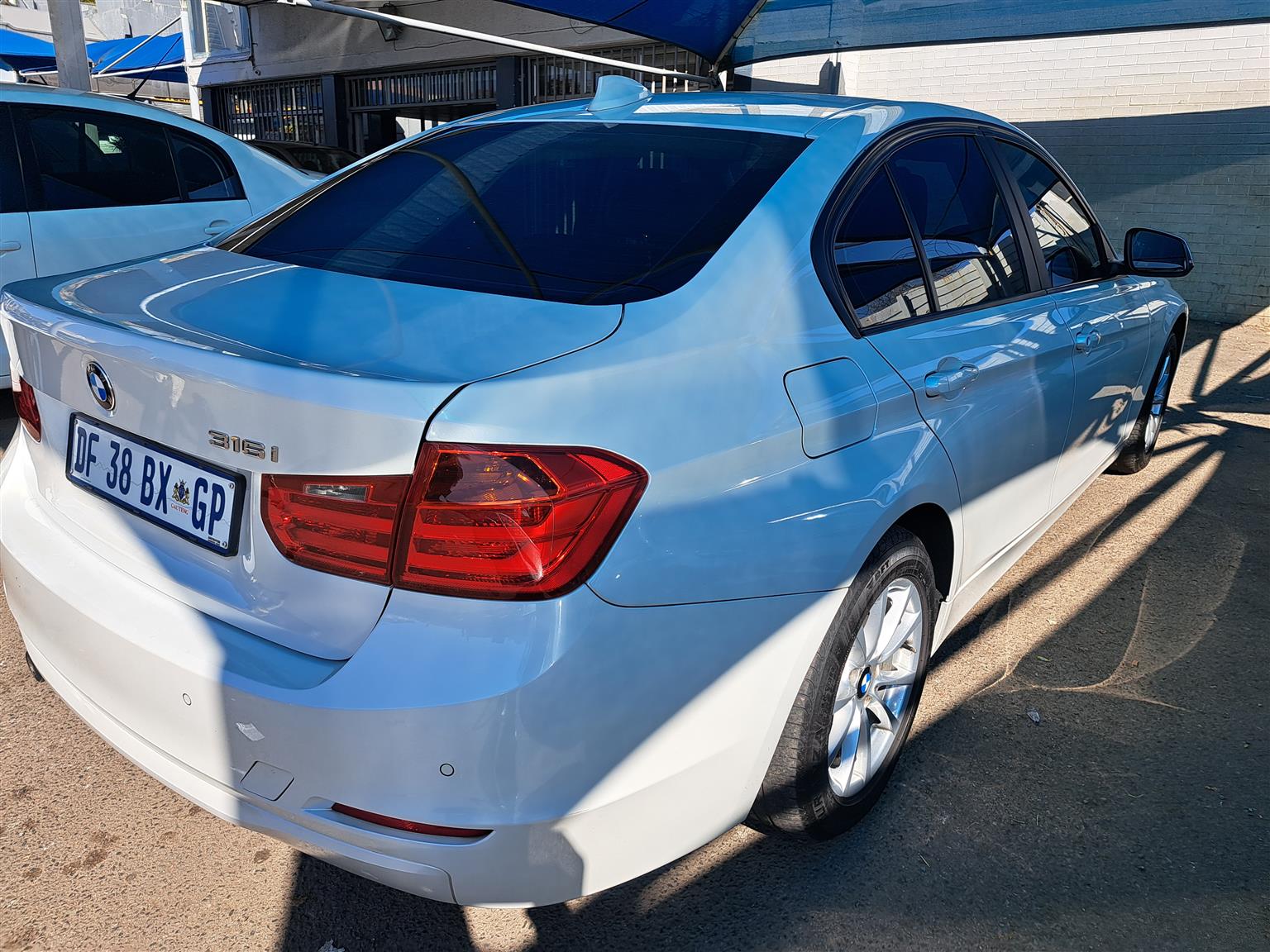 BMW 116i F30  AUTO