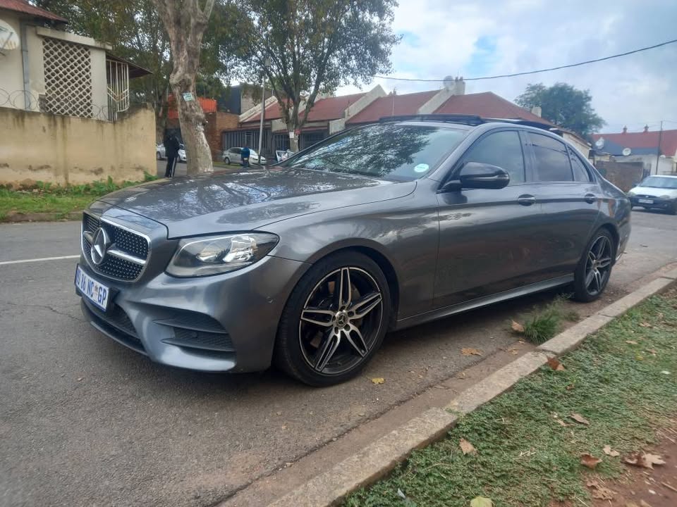 2017 MERCEDES BENZ E220d Diesel, Automatic, Double Sunroof, Grey, 89000KMS