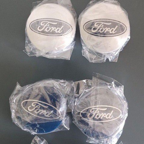 Set of 4 New Ford wheel centre caps