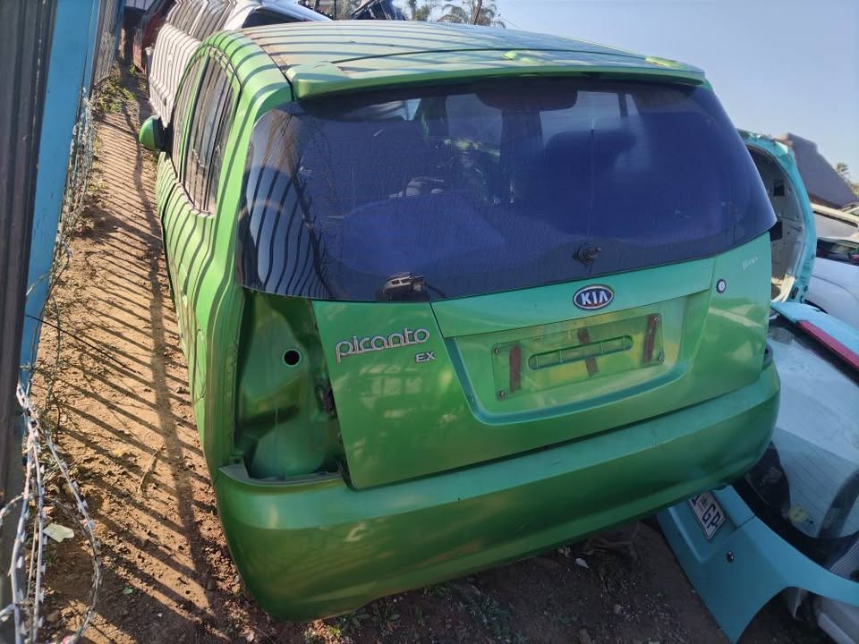 Kia picanto stripping for spares Call or WhatsApp me