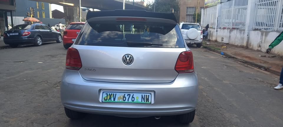 2011 VW POLO 6 1.4 COMFORTLINE PETROL, AUTOMATIC, MILEAGE