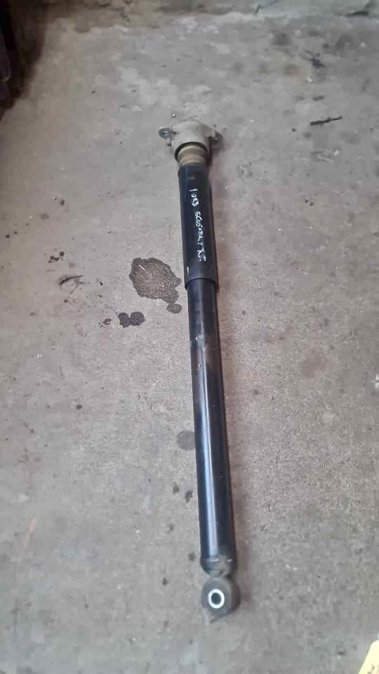 Ford Ecosport rear shock R/R Ford Ecosport rear shock R/R