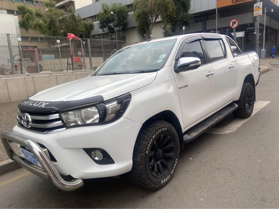 2017 Toyota Hilux 2.8 GD6 4x2 Automatic