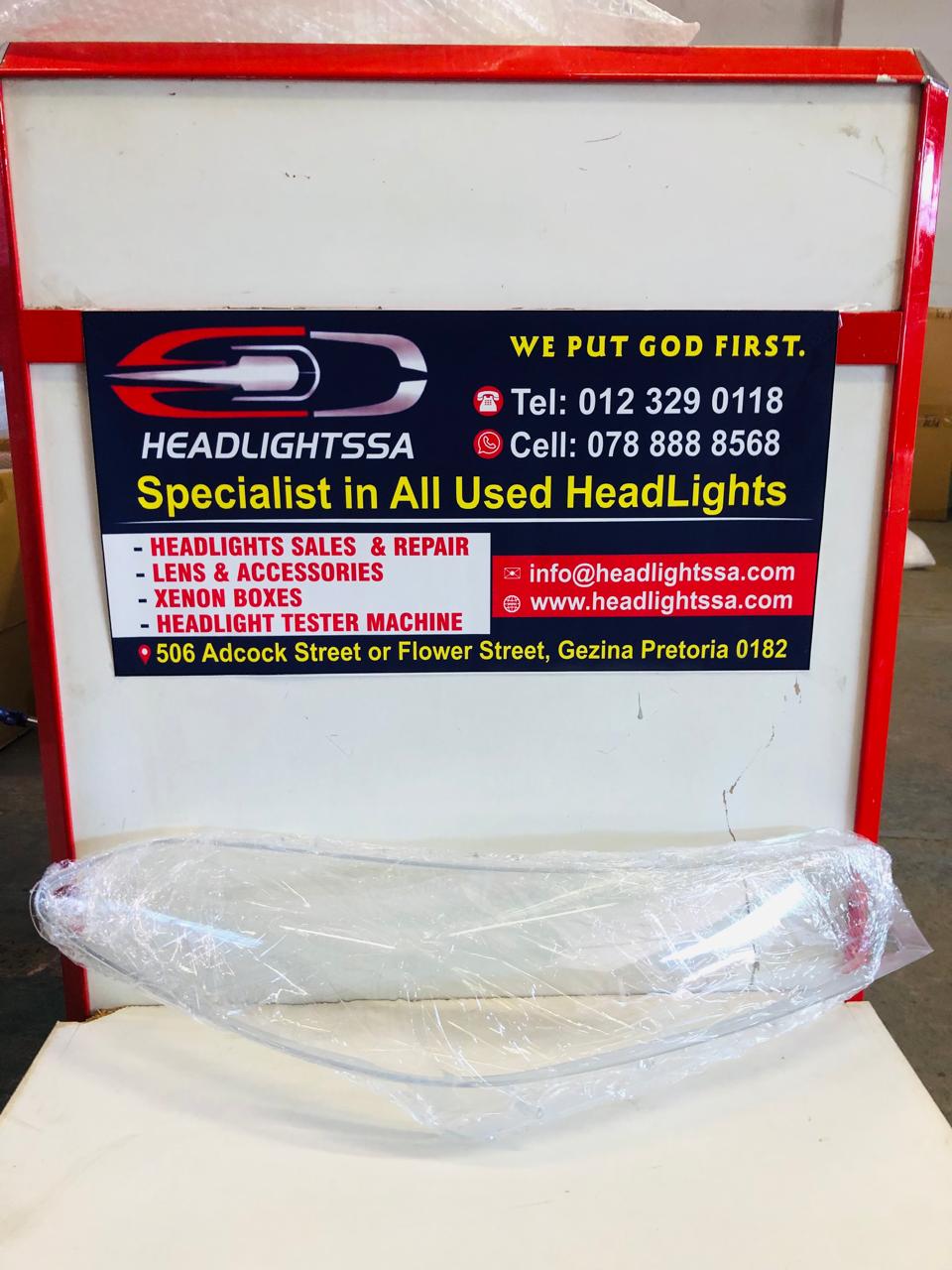 Kia Cerato right side headlight replacement lens - Private Seller Kia Cerato right side headlight replacement lens - Private Seller