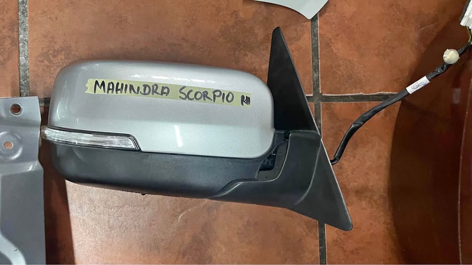 Mahindra Scorpio side mirror - Private Seller Mahindra Scorpio side mirror - Private Seller