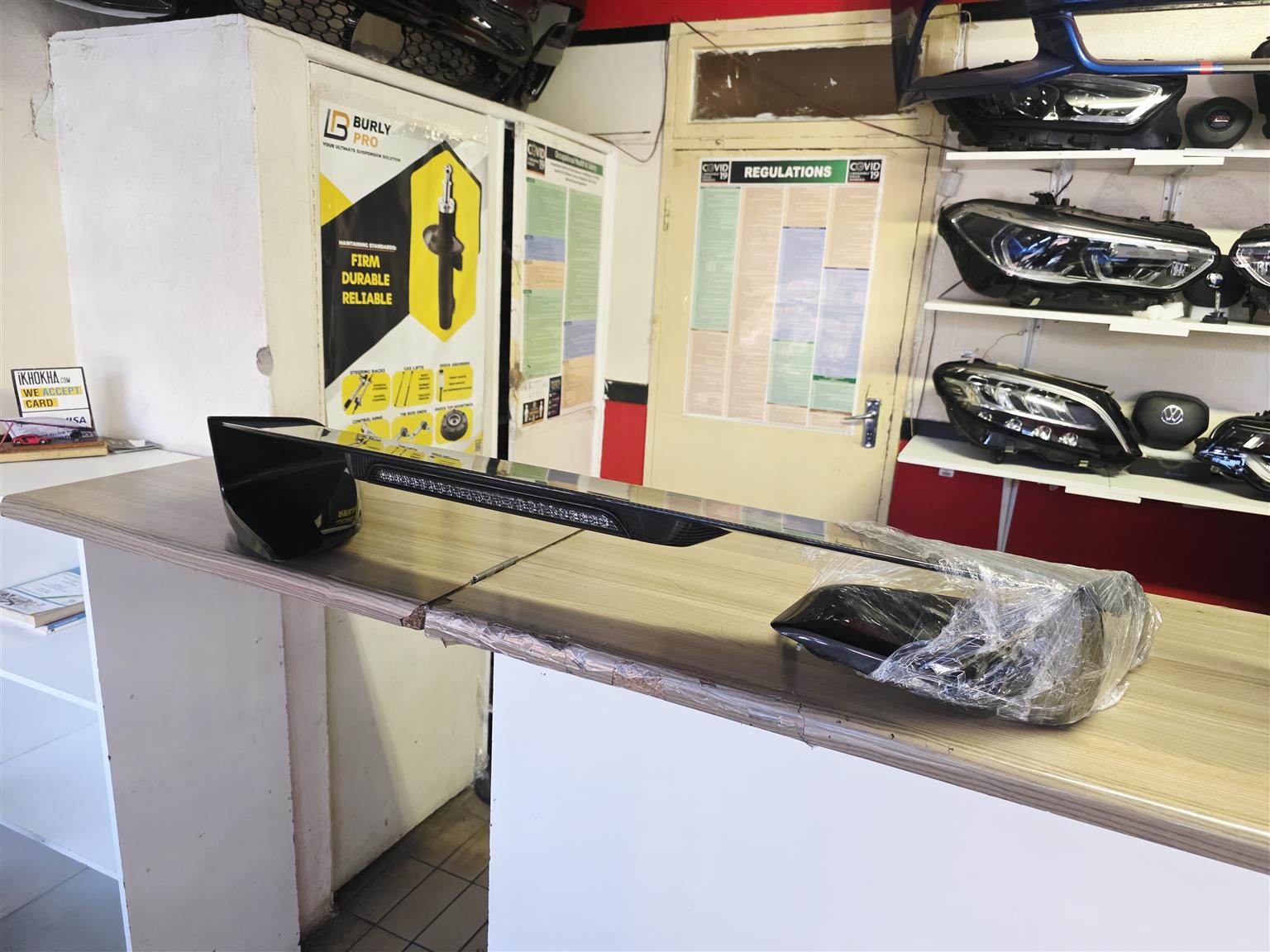 JAGUAR XF CARBON FIBER TRUNK SPOILER OEM FOR SALE. - Private Seller JAGUAR XF CARBON FIBER TRUNK SPOILER OEM FOR SALE. - Private Seller