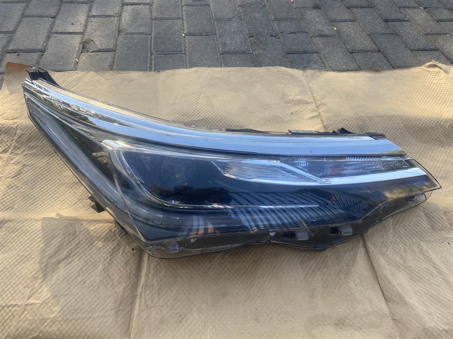 2019 TOYOTA COROLLA PRESTIGE FULL LED HEADLIGHT RIGHT SIDE FOR SALE