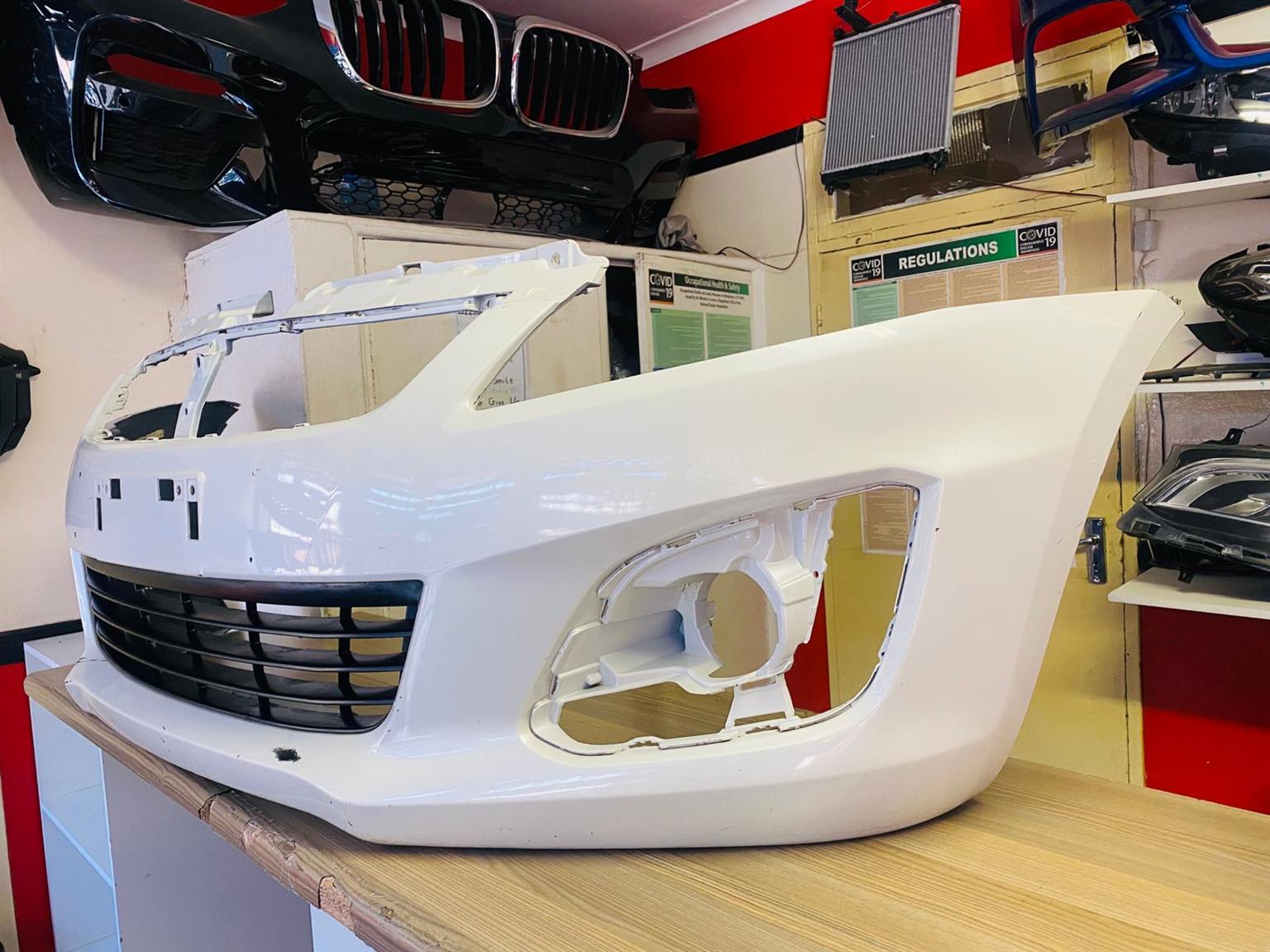 2015 SUZUKI SWIFT FRONT BUMPER WITH BOTTON GRILL AVAILABLE FOR SALE - Private Seller