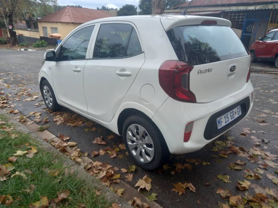 2018 Kia Picanto 1.0 Petrol, Manuel  White, Service Book