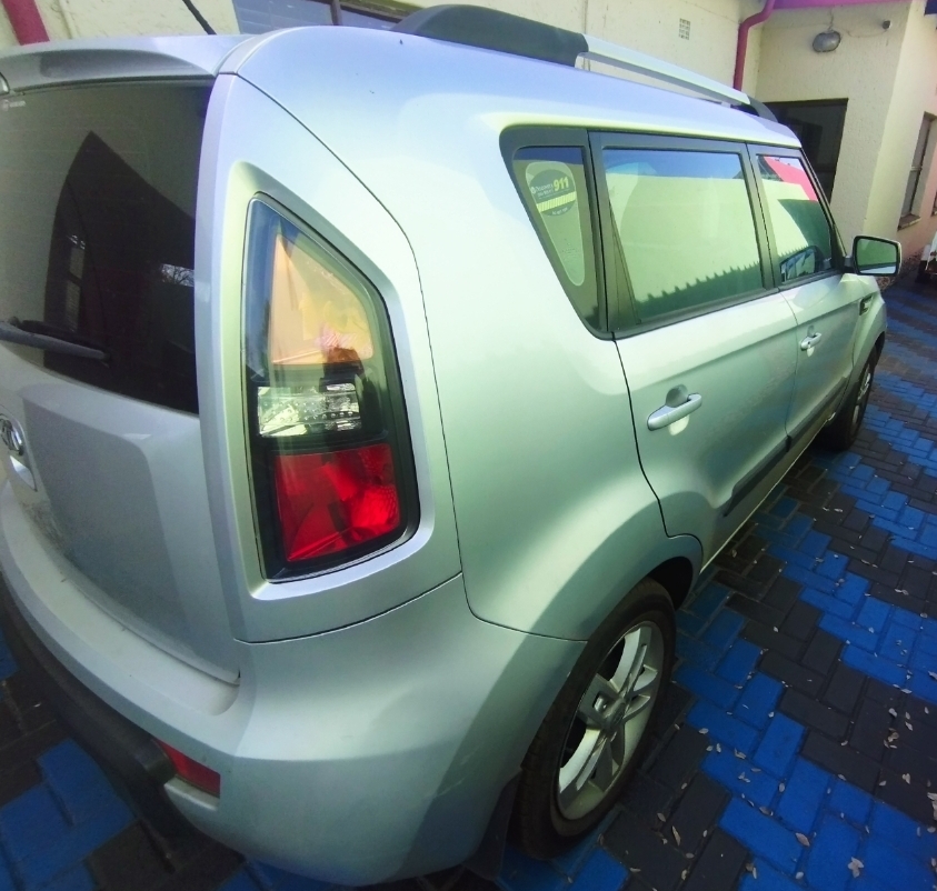 Kia Soul 1.6 2011 model for sale R90000 (negotiable)