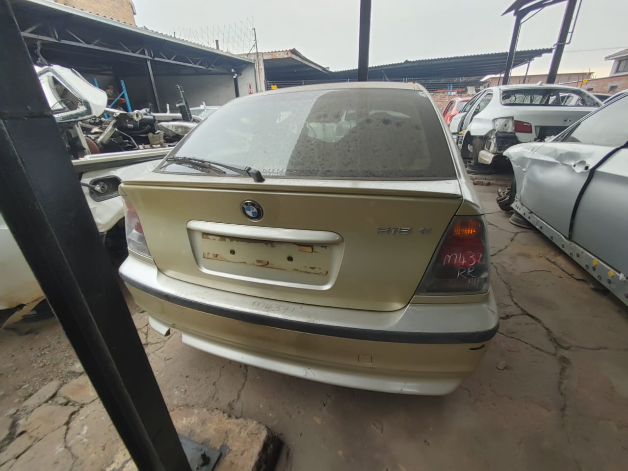 BMW 318TI STRIPPING FOR SPARES - Private Seller