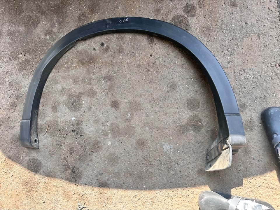 2017-2021 MAZDA CX-5 OEM RIGHT RH FENDER FLARE MOLDING TRIM wheel arch BLACK KB8W-51W52 - Private Seller 2017-2021 MAZDA CX-5 OEM RIGHT RH FENDER FLARE MOLDING TRIM wheel arch BLACK KB8W-51W52 - Private Seller