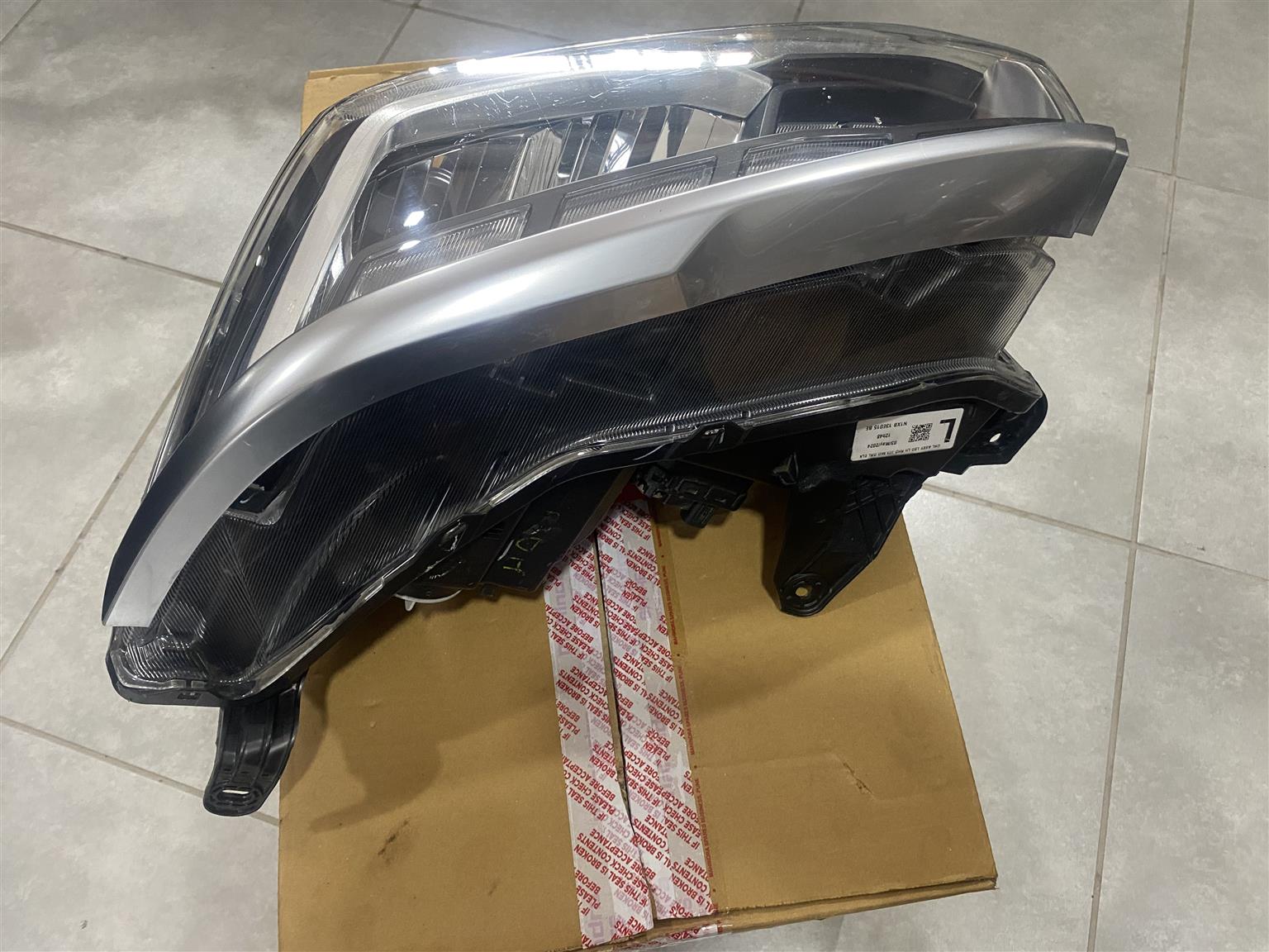 2025 VW AMAROK FULL LED HEADLIGHT LEFT SIDE FOR SALE. IN EXCELLENT CONDITION - Private Seller 2025 VW AMAROK FULL LED HEADLIGHT LEFT SIDE FOR SALE. IN EXCELLENT CONDITION - Private Seller