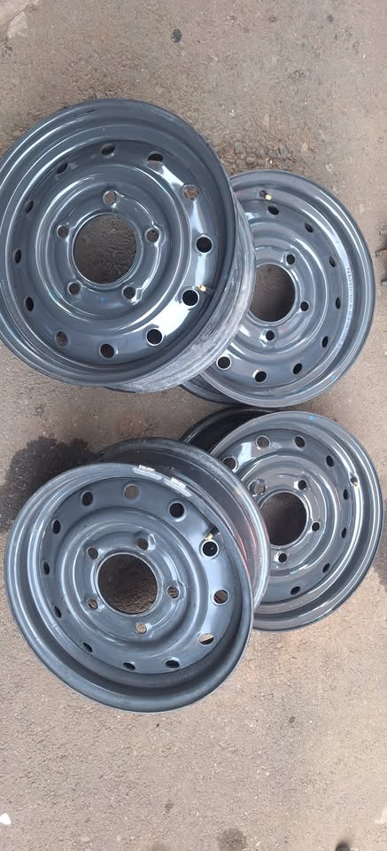 Mahindra scorpio rims available - Private Seller