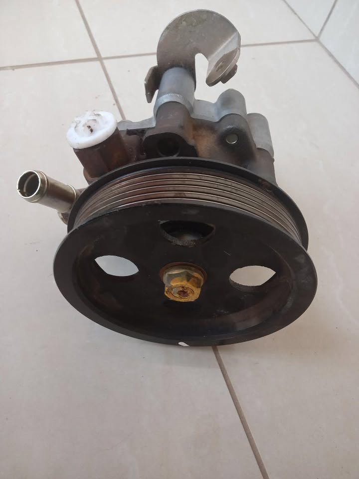 Toyota Corolla 3ZZ&4ZZ & Toyota RunX 3ZZ&4ZZ Power Steering Pump - Private Seller Toyota Corolla 3ZZ&4ZZ & Toyota RunX 3ZZ&4ZZ Power Steering Pump - Private Seller