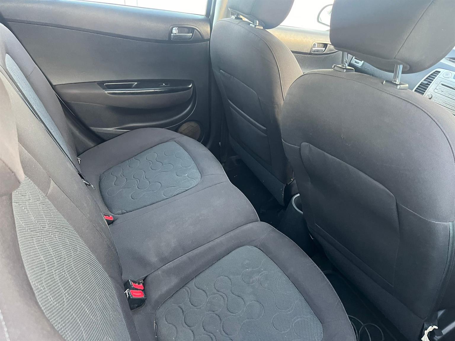 2011 Hyundai i20 1600Fitted with dictator.