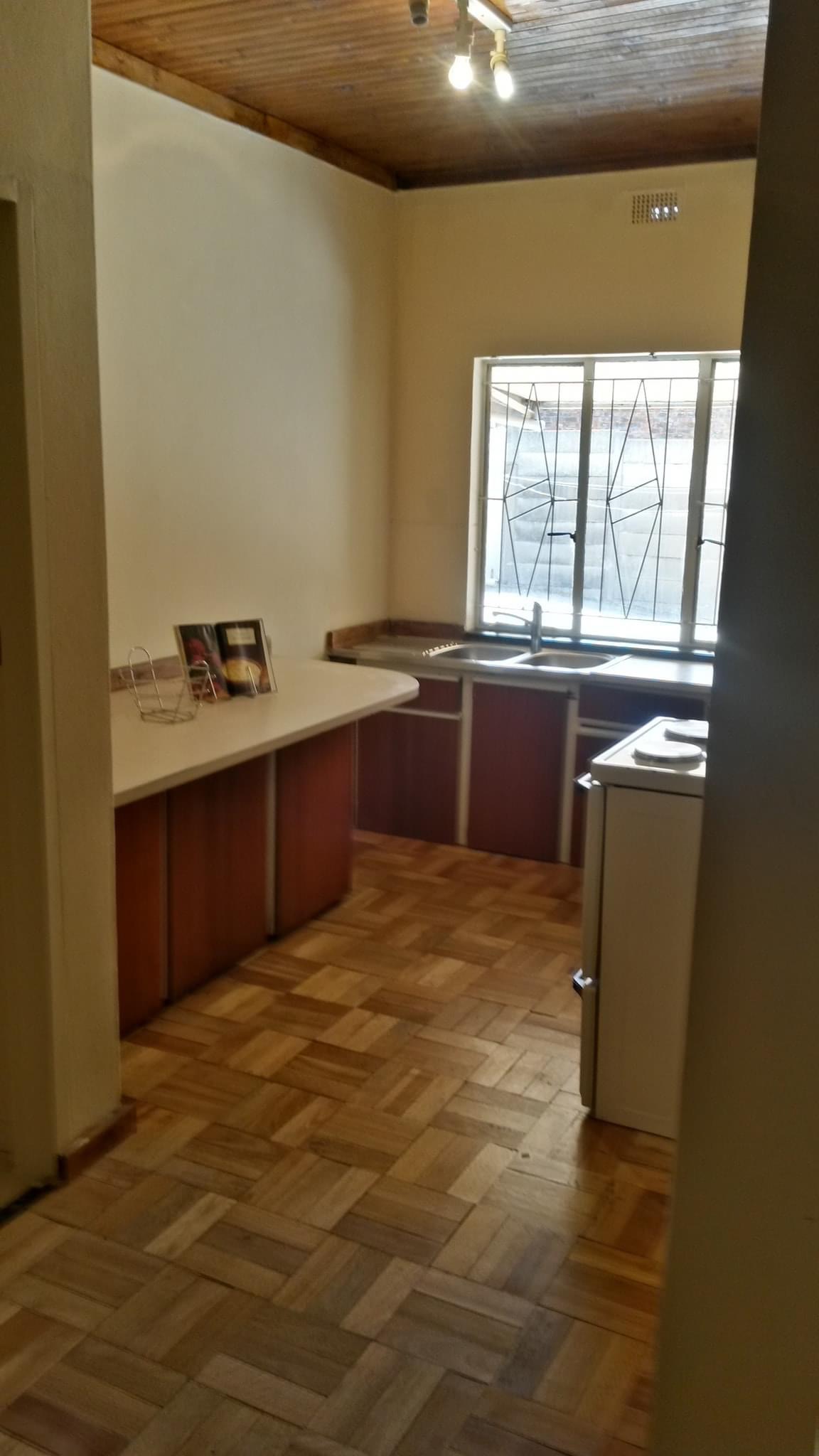 Spacious house in Mountain View, Pretoria for rent Junk Mail