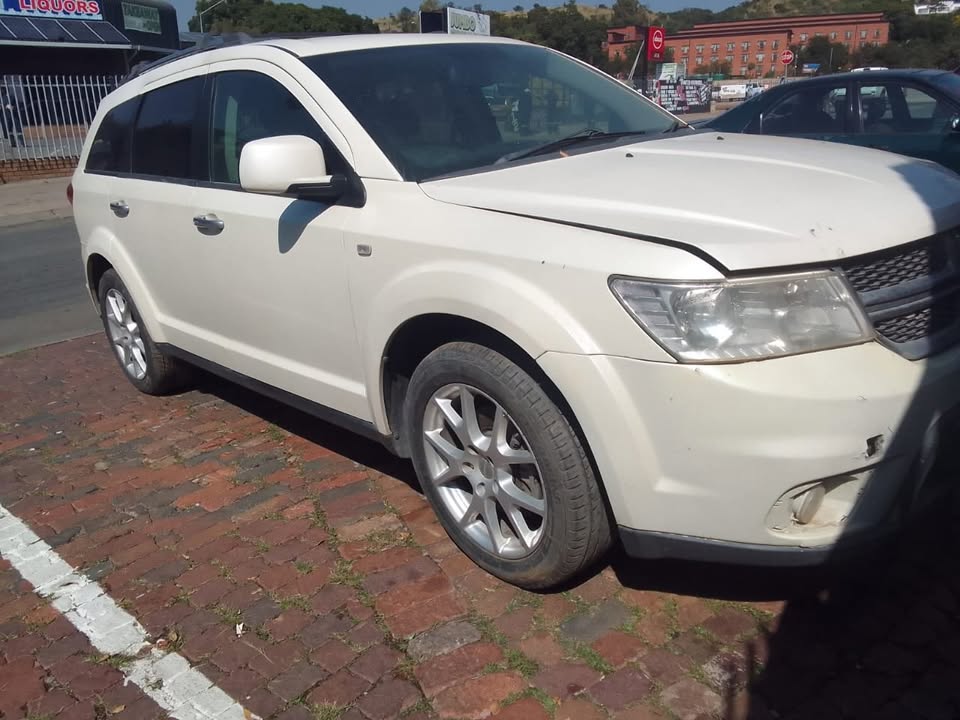 STRIPPING DODGE JOURNEY 3.6 - Private Seller STRIPPING DODGE JOURNEY 3.6 - Private Seller