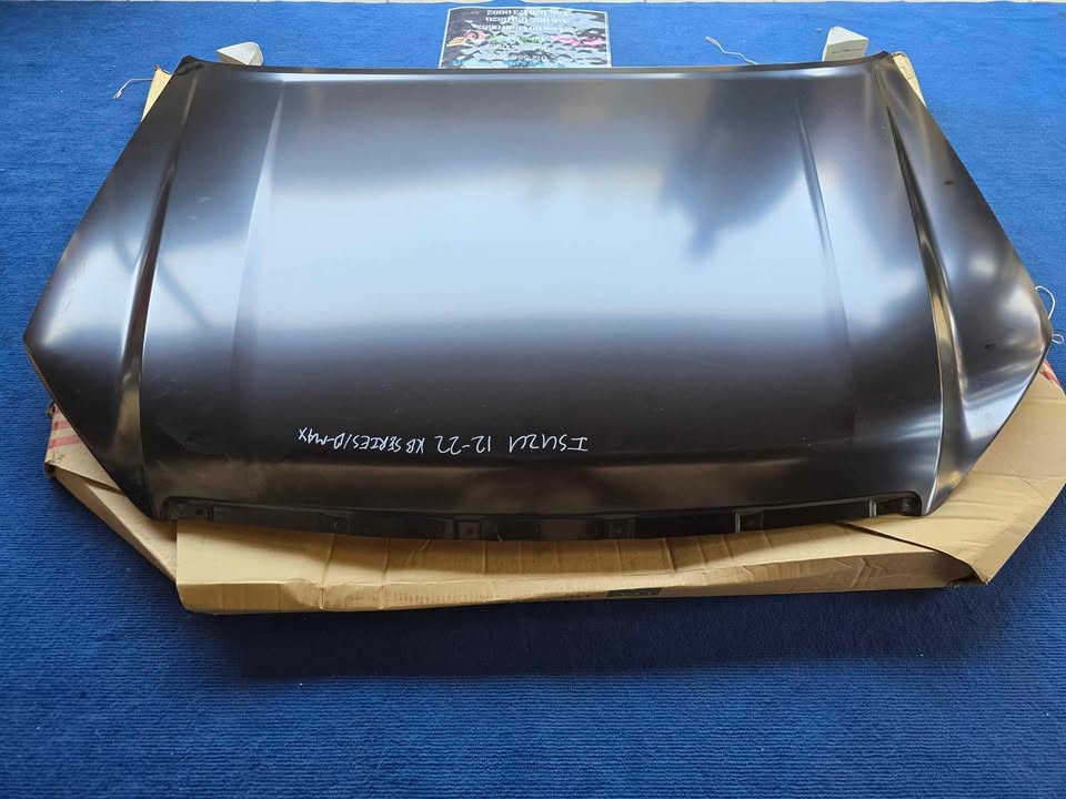 Isuzu Bonnet KB / D-Max bonnet - Private Seller