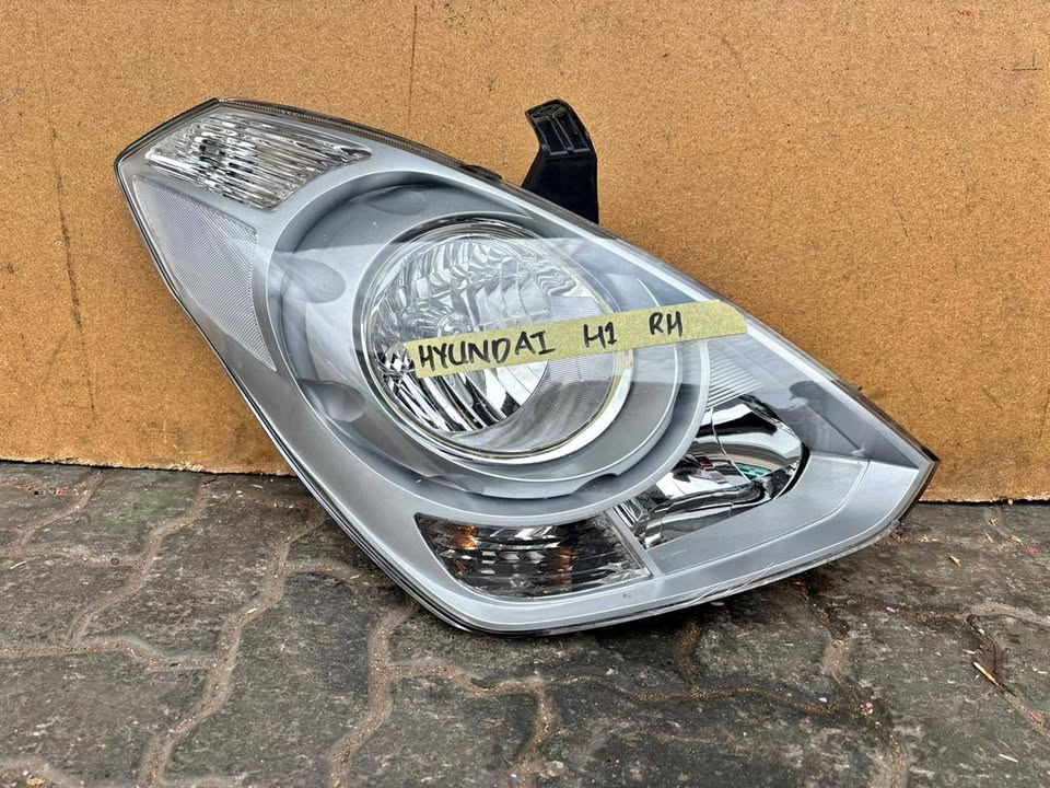 Hyundai H1 Headlight - Private Seller Hyundai H1 Headlight - Private Seller