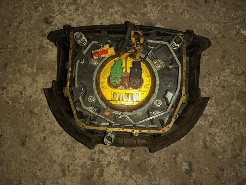 FORD FIGO & FIESTA AIRBAG AVAILABLE - Private Seller