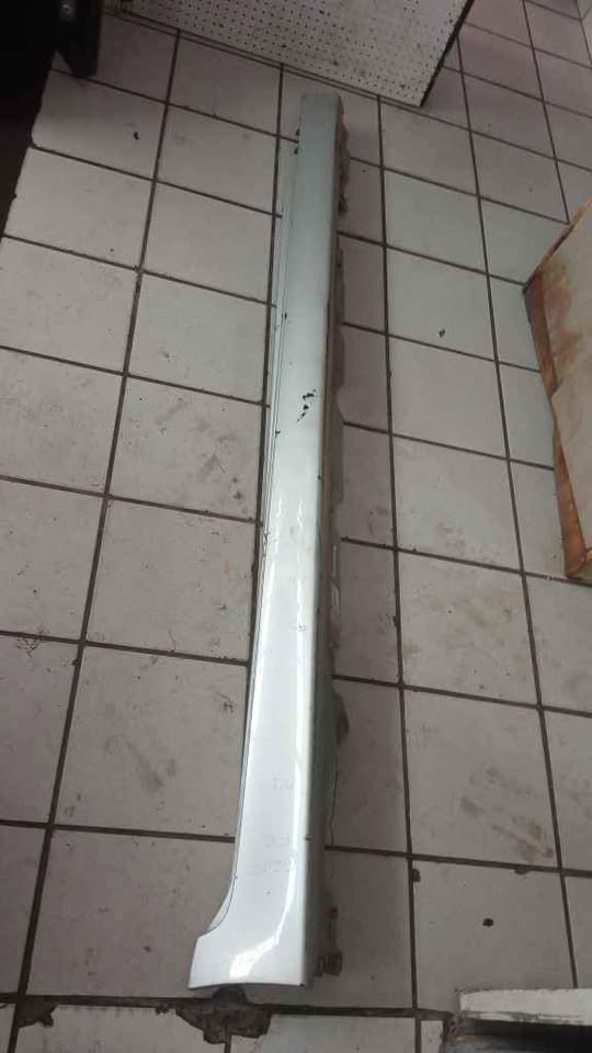 Bmw F10 side skirt - Private Seller