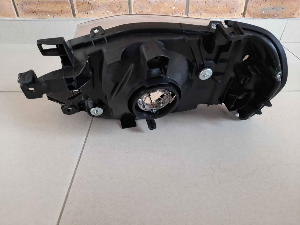 NISSAN HARDBODY NP300 HEADLIGHTS FORSALE