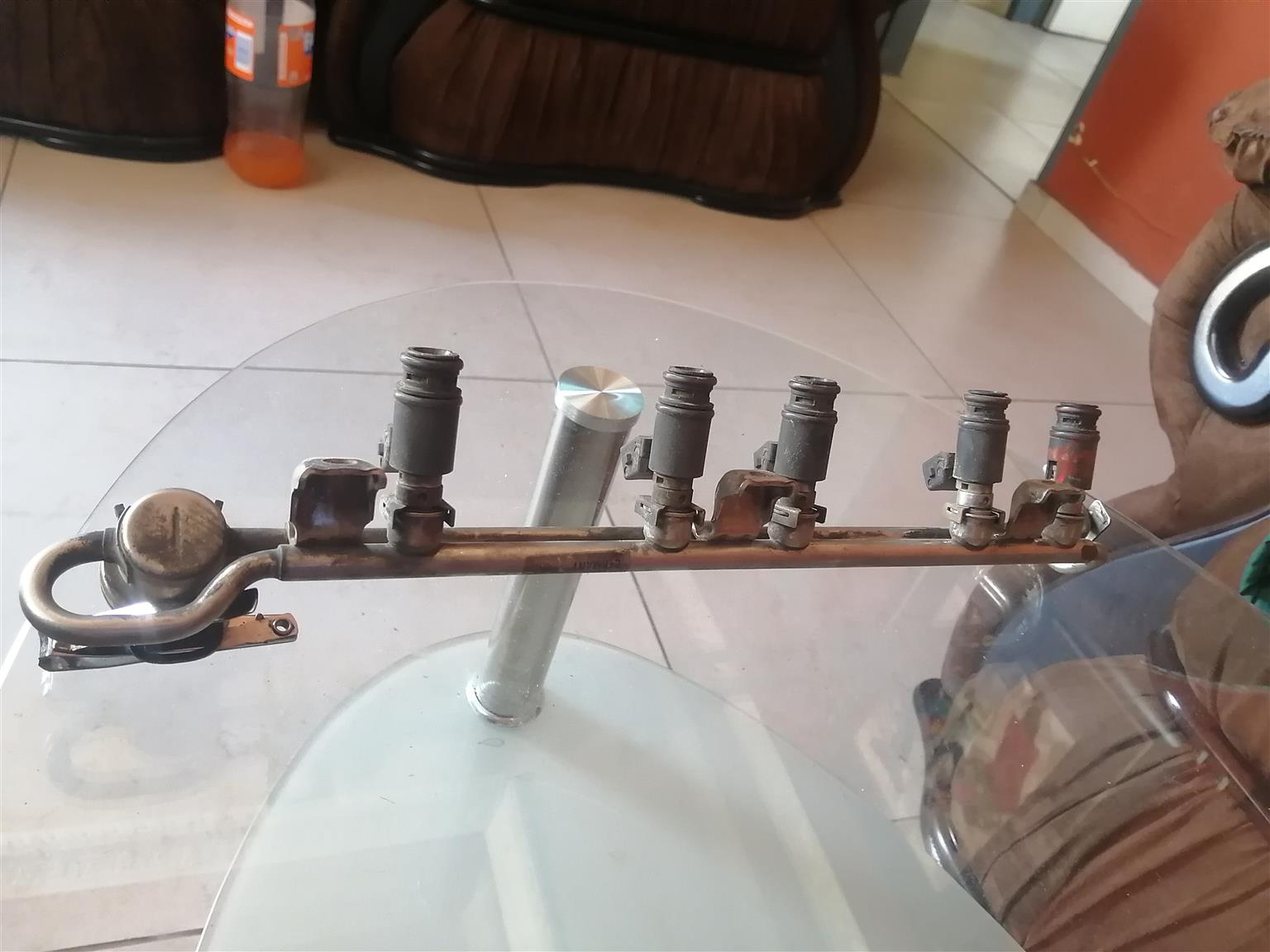 Jetta 4 V5 fuel rail - Private Seller Jetta 4 V5 fuel rail - Private Seller