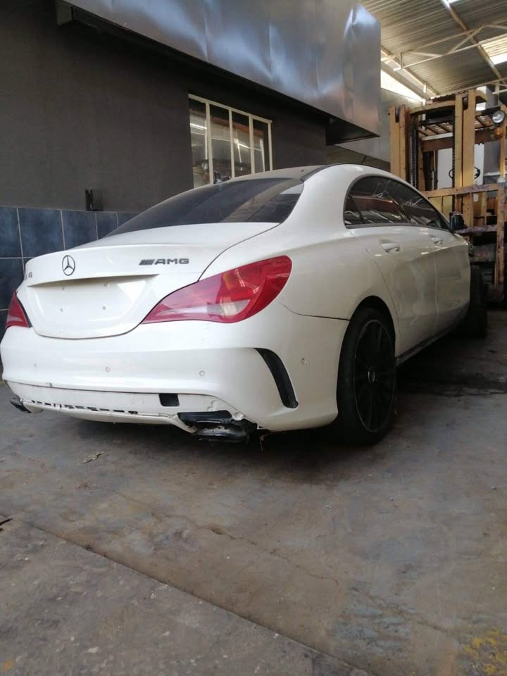 Mercedes CLA 45 stripping