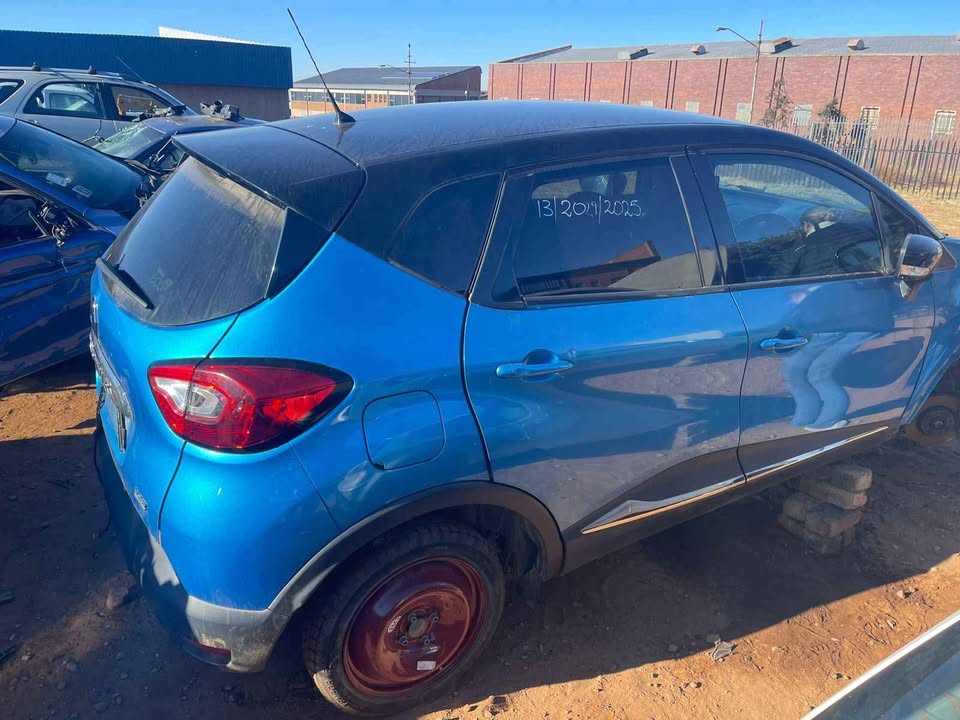 Renault Capture for spares parts - Private Seller Renault Capture for spares parts - Private Seller