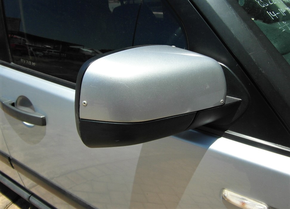 Discovery 4 TDV6 3.0 SE For Stripping