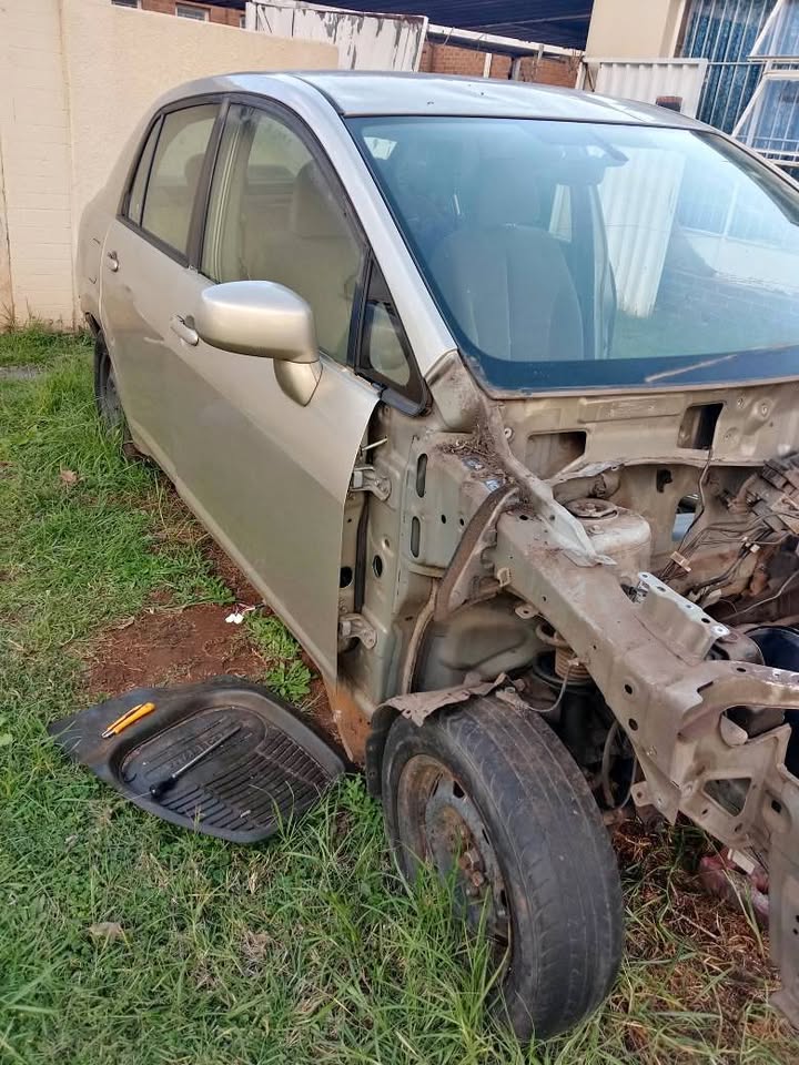 NISSAN TIIDA automatic STRIPPING low price - Private Seller NISSAN TIIDA automatic STRIPPING low price - Private Seller