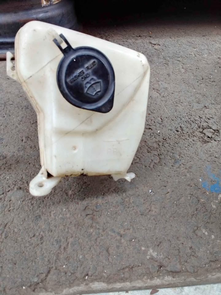 Toyota tazz conquest and tazz washer bottle - Private Seller Toyota tazz conquest and tazz washer bottle - Private Seller