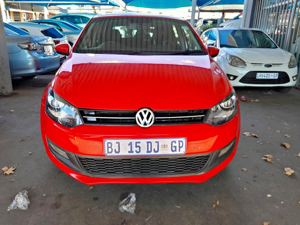 2012 VW POLO6 1.4 SEDAN COMFORTLINE MANUAL 2012 VW POLO6 1.4 SEDAN COMFORTLINE MANUAL