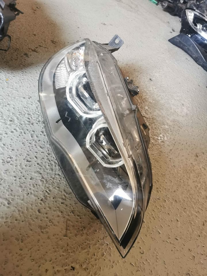 BMW X6 right led headlight - Private Seller BMW X6 right led headlight - Private Seller