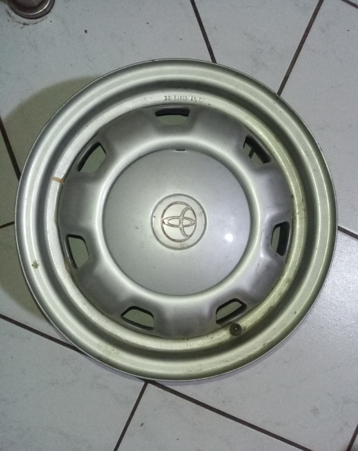 TOYOTA RIM FOR SALE - Private Seller