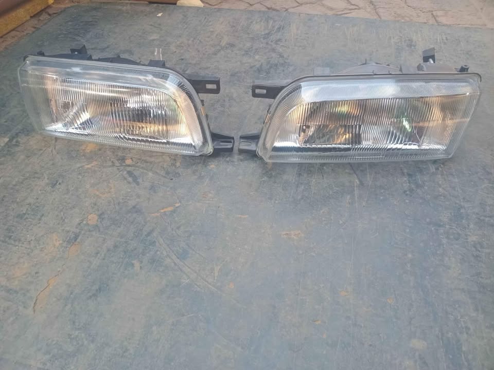 1991 to 1995 Nissan sentra mk3 headlight for sale - Private Seller 1991 to 1995 Nissan sentra mk3 headlight for sale - Private Seller