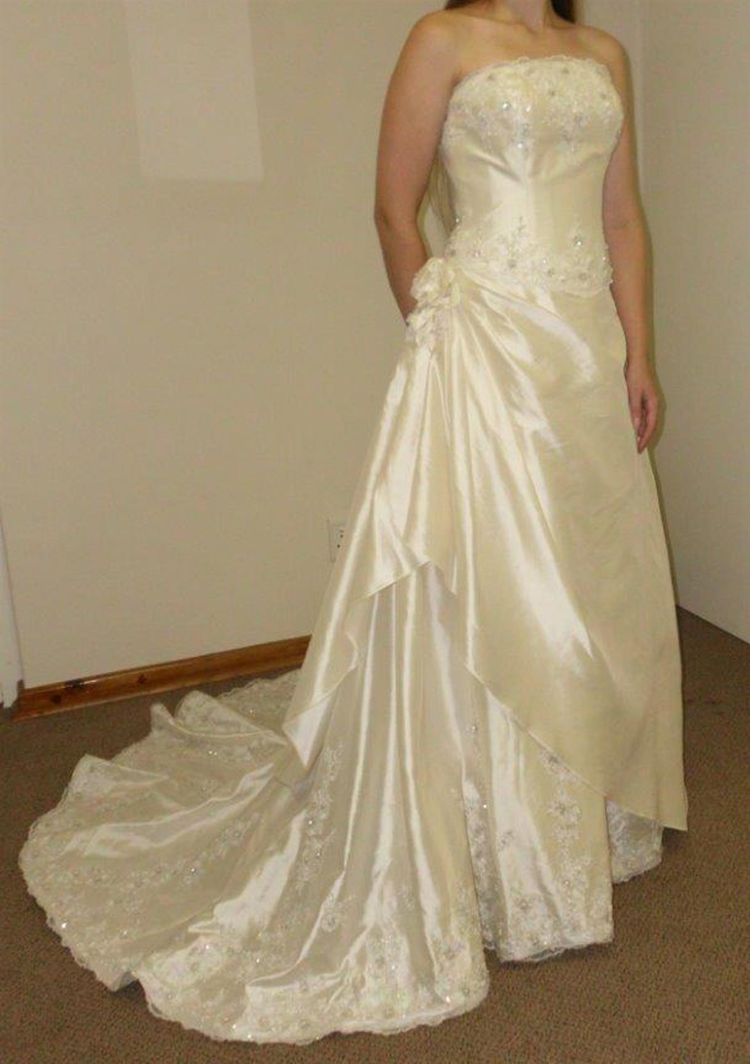  Wedding  dress  for sale  Junk Mail