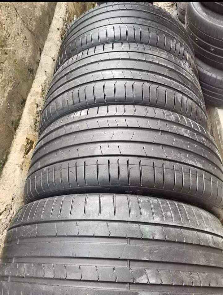 BMW X5 & X6 20 Inch Runflat Tyres For Sell With Sufficient Threads - Private Seller